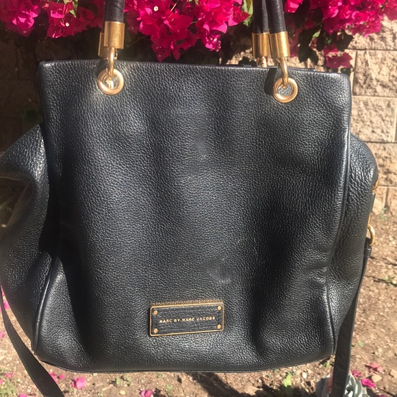 Marc Jacobs Handbags - Marc Jacobs tote style purse